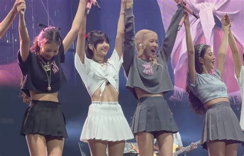 BLACKPINK garner attention for their luxurious stage outfits at their ...