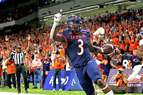 Examining UTSA Roadrunners' football records, milestones