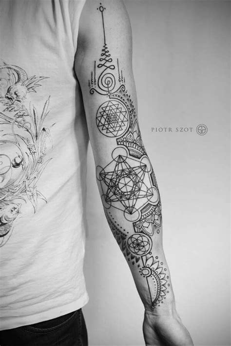 Geometric Tattoo - Tatouage- Géométrique - Graphique - Magnifique ...