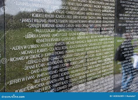 The Vietnam Veterans Names Memorial Wall Editorial Stock Image - Image ...