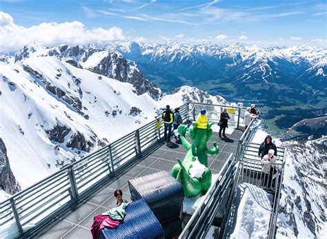 The Dachstein Skywalk - a fascinating glacier world at an