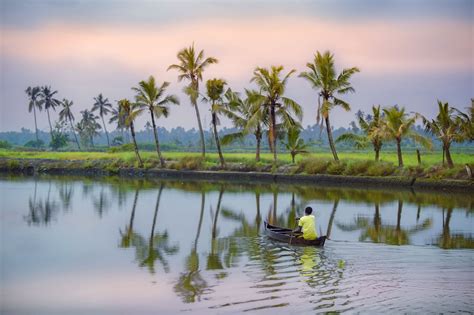 An Environmentally Friendly Guide to Kerala's Backwaters