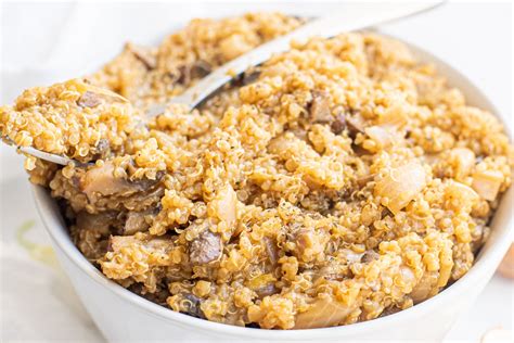 Vegan One-Pot Mushroom Leek Risotto - HealthyGirl Kitchen