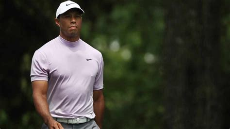 Masters 2019: Charging Tiger Woods headlines wild Moving Day