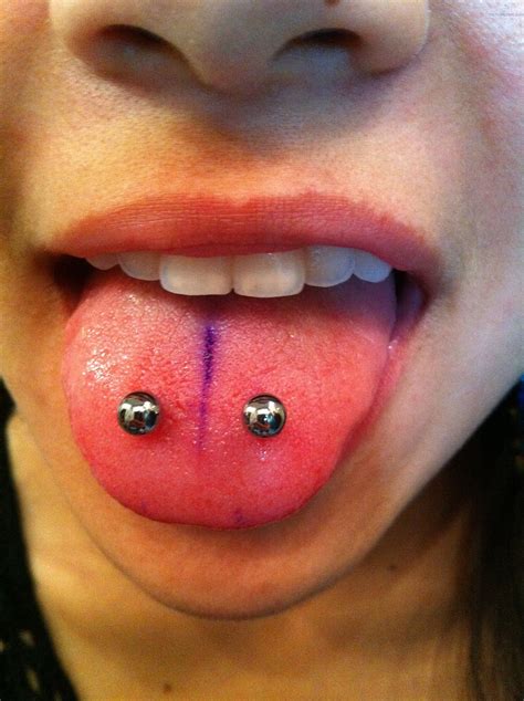 Pin by Vierra Bakes on Tattoos and piercings | Tongue piercing jewelry ...