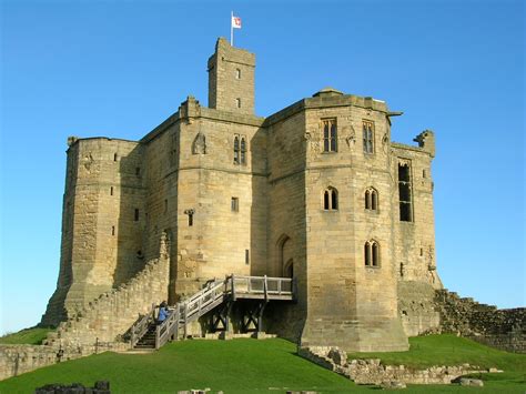 File:Warkworth Castle 2.jpg - Wikipedia