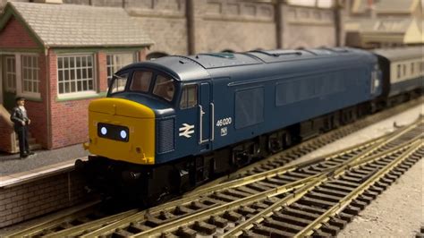 Bachmann Class 46 Peak with DCC Sound fitted - YouTube