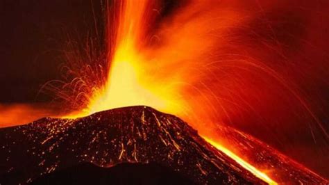 Galapagos Islands Volcanoes: Born Of Fire – Happy Gringo Travel