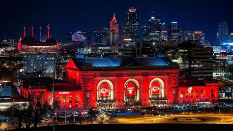 Kansas City lights buildings in red for KC Chiefs Super Bowl | Kansas ...