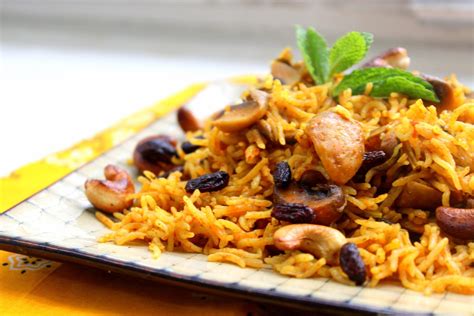 Cheettinad Mushroom Biryani | Kalnirnay Blog - Kitchen instant recipes