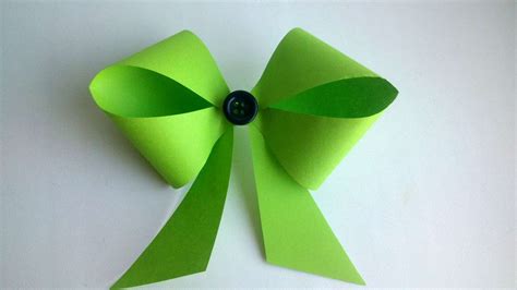 How To Make A Pretty Paper Bow - DIY Crafts Tutorial - Guidecentral ...