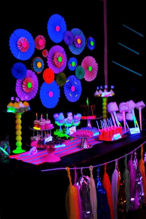 Neon Themed Decorations - Neon Party The Complete Party Guide - Neon ...