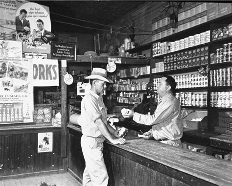 Vintage photos: Peek into what Texas' grocery stores, diners used to ...