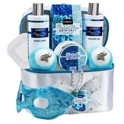 23 Best Women's Bath Gift Sets for Christmas (2021)