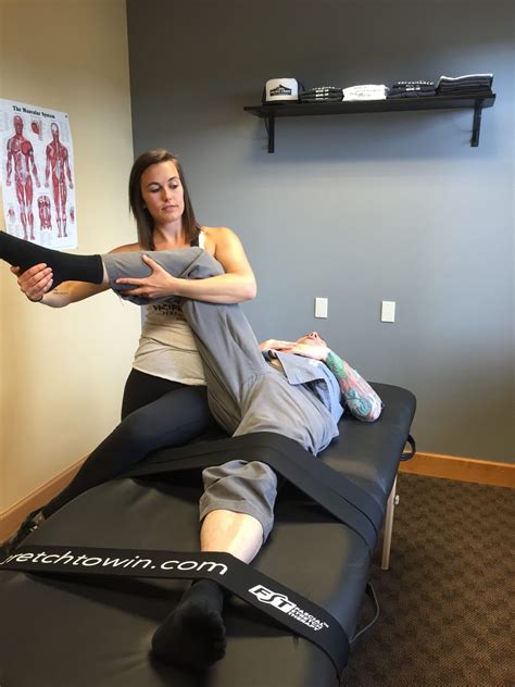 Fascial Stretch Therapy Benefits | Pacific Health and Sports Therapy