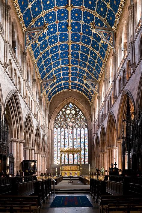 Carlisle Cathedral - Nomads Travel Guide