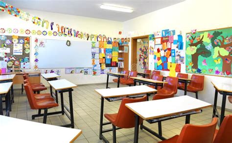 Elementary School Classroom Stock Image - Image: 27014997