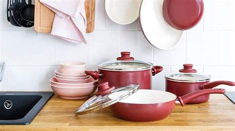 Porcelain Vs Ceramic Cookware 2021: Top Full Guide - DADONG