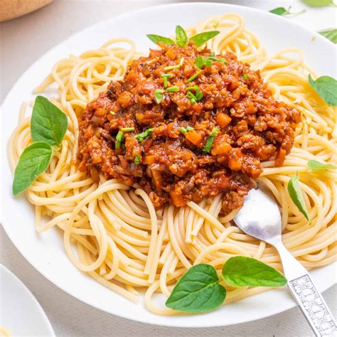 Vegan Spaghetti Bolognese - Vegan on Board