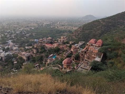 Go Zip-lining | Neemrana - What to Expect | Timings | Tips - Trip Ideas ...