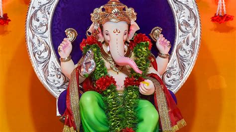 Ganesh Chaturthi 2021: Wishes, images, messages to share with family ...