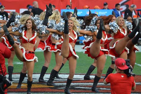 OH! High kicks! | Sexy cheerleaders, Hottest nfl cheerleaders, Hot ...