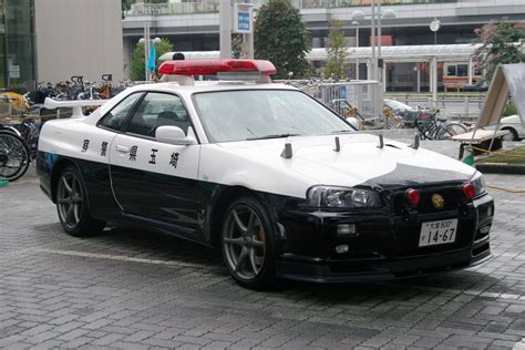 File:Japanese NISSAN SkylineR34 GTR police car.jpg - Wikipedia, the ...