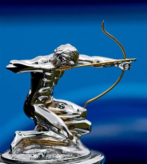 Pierce Arrow Mascot - Photo by James Howe | Hood ornaments, Car hood ...