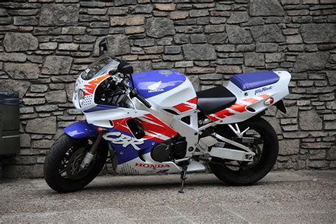 Honda CBR Fireblade. White version * All PYRENEES · France, Spain, Andorra