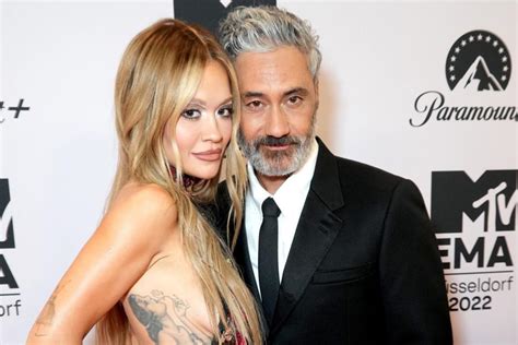 Rita Ora Officially Confirms She's Married to Taika Waititi, Shares ...