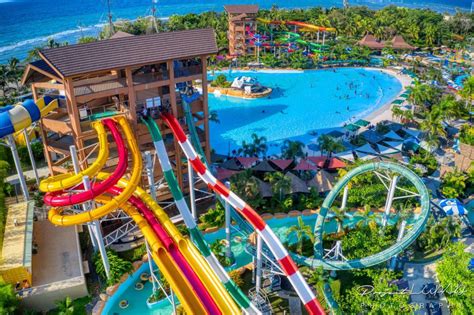 PHOTOS: World-Class Seven Seas Waterpark in the Philippines