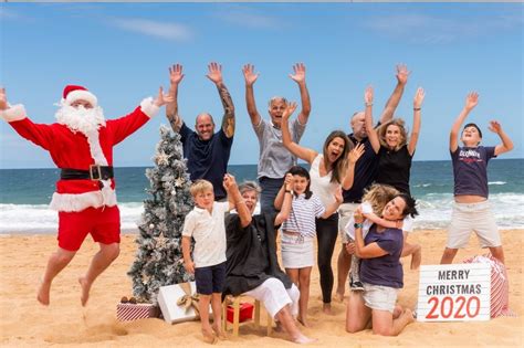 2023 Christmas Photos - Santa On The Beach Pics