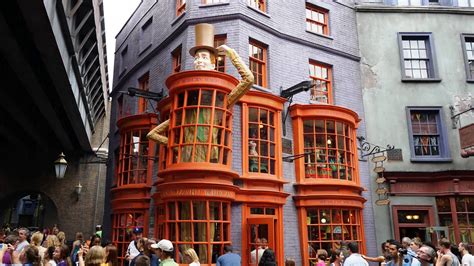 Diagon Alley Shopping at Universal Studios Florida