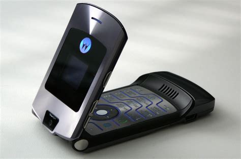 El mítico Motorola Razr con tapa vuelve al mercado - Infofueguina ...