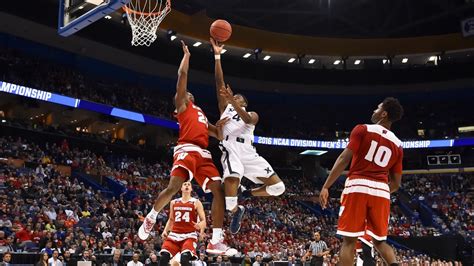 Second Round: Wisconsin beats Xavier at the buzzer