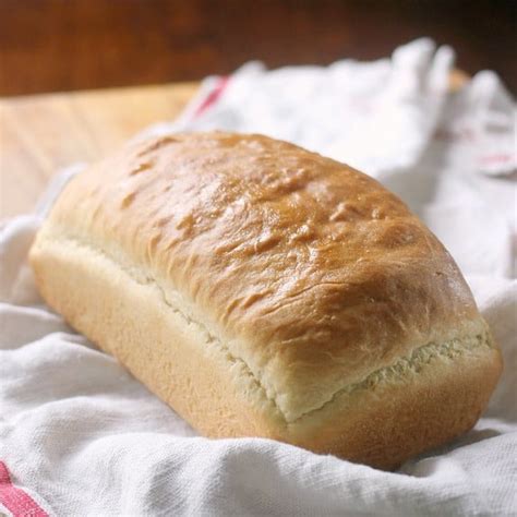 Country White Sandwich Bread Recipe -Baker Bettie