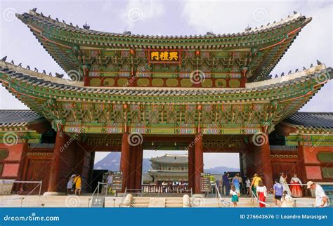 One of the Gate in Gyeongbokgung Palace Editorial Photo - Image of ...