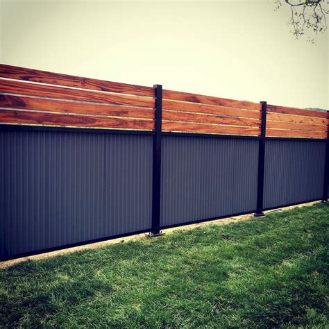 Easy DIY Privacy Fence Ideas (13) - crowdecor.com | Privacy fence ...