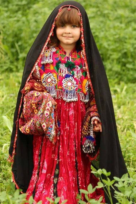 Pashtun girl | Afghan dresses, Afghan clothes, Afghan fashion