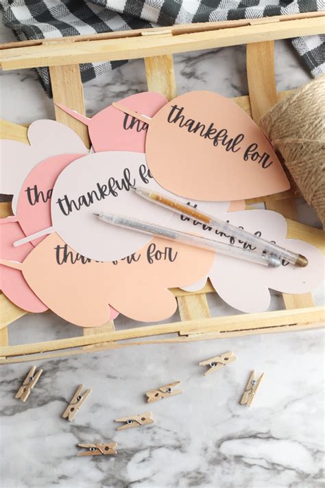 Thanksgiving Banner DIY [with Free Printable] - THE SWEETEST DIGS