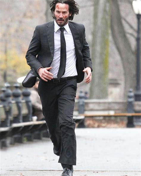 John Wick 2 Keanu Reeves Black Suit