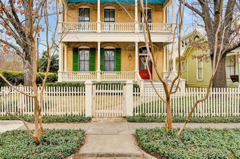 1891 Victorian charmer in San Antonio's historic district asks $700K ...