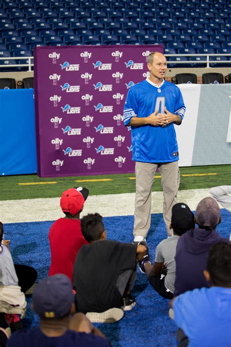 Longtime Detroit Lions Kicker Jason Hanson teamed with Ally to surprise ...