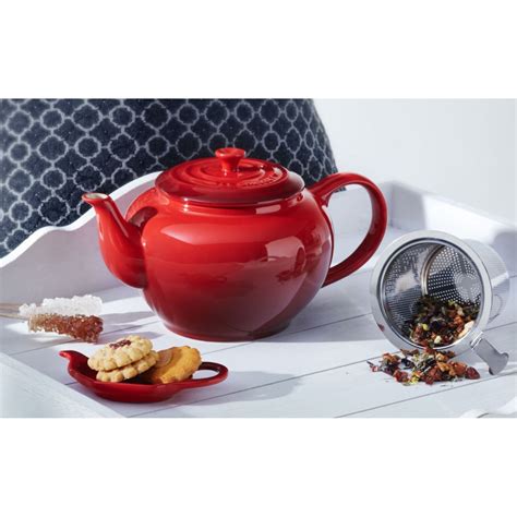 Le Creuset Classic Teapot 1l | Knivesworld.eu