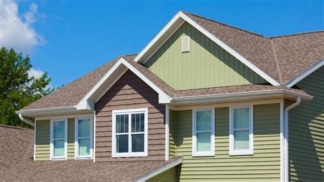 Stucco Siding vs. Vinyl Siding: Pros, Cons, and Costs