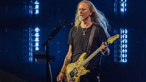 Alice in Chains’ Jerry Cantrell unveils two signature acoustic guitars ...