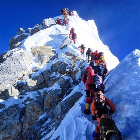 Traffic jams on Mt Everest as over 200 make final summit push