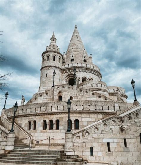 HOW TO EXPLORE BUDAPEST CASTLE - Free Budapest Tours