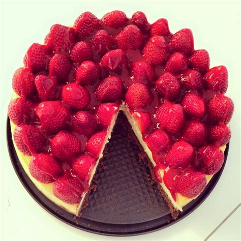 Strawberry Cheesecake | Chocolate digestive biscuits, Digestive ...