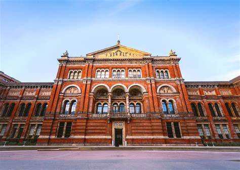 Best things to see at the Victoria and Albert Museum in one day